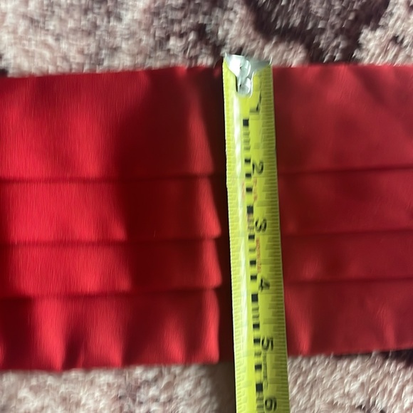 Red cummerbund & bow tie. - Picture 9 of 9